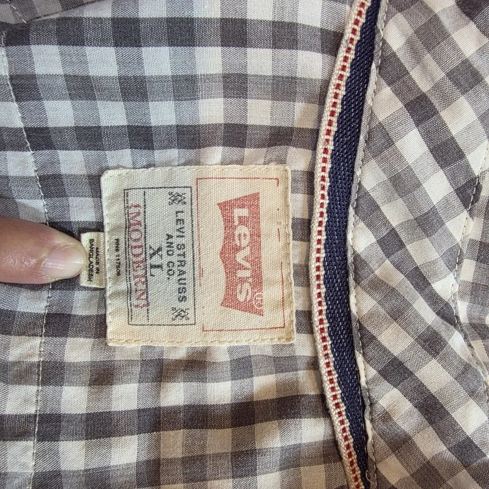 Levi's Strauss & Co Western Gray And White Checked Buttoned Western Shirt XL
